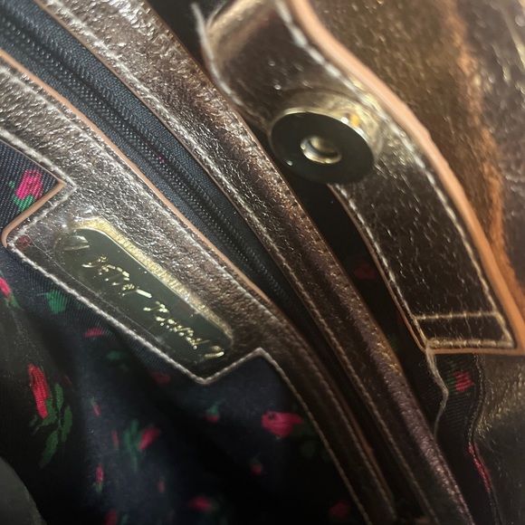 BETSEY JOHNSON fuchsia faux fur purse - Picture 13 of 15